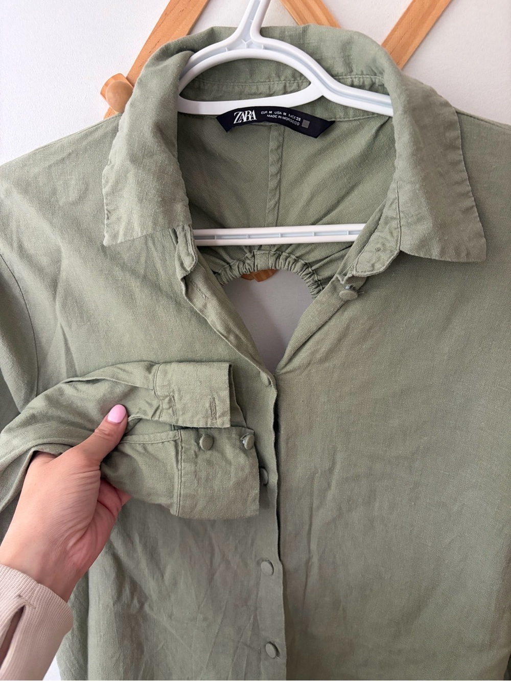 Zara Linen Blend Cutout Button Down - Picture 4 of 5